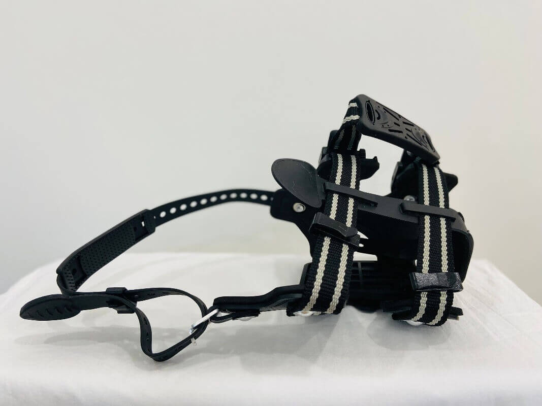 One pull binding with toe hold